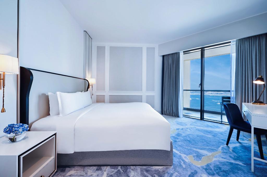 Prestige Suite, Club Millésime Access, 1 King Bed, Partial Seaview, Balconies photo 1