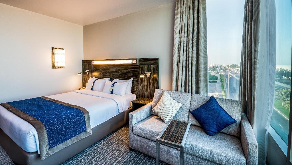 Holiday Inn Express Dubai Jumeirah