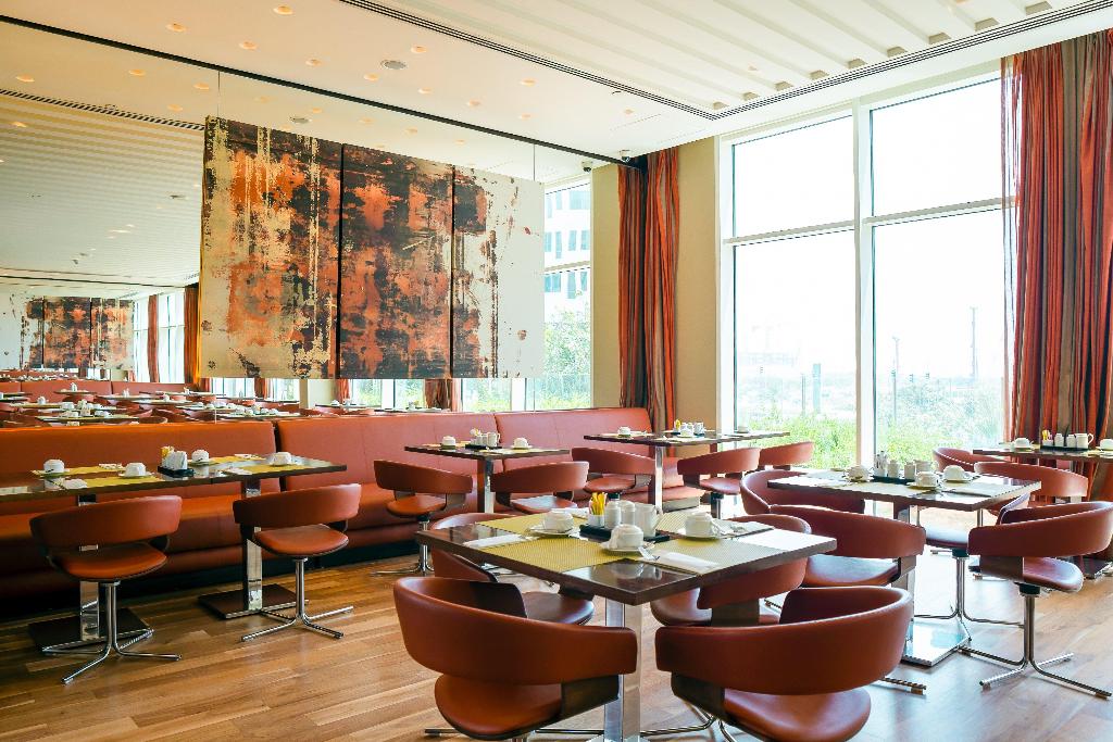 Yas Plaza Circuit by IHG - Restaurant
