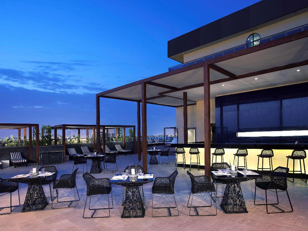 Pullman Dubai Creek City Centre Residences - Sports and Entertainment