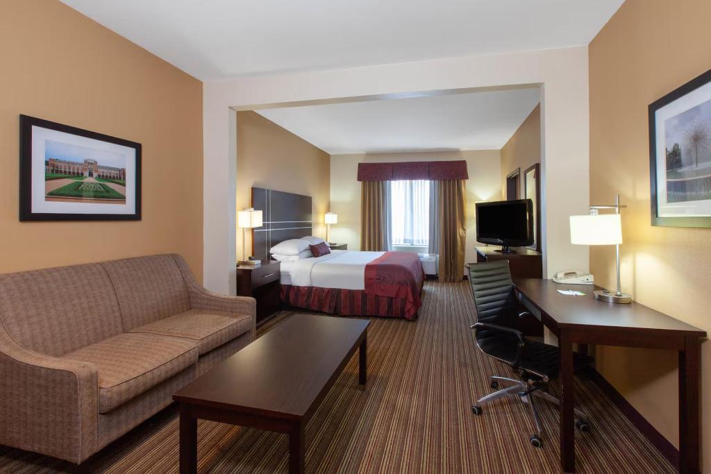 Wingate by Wyndham Houston / Willowbrook