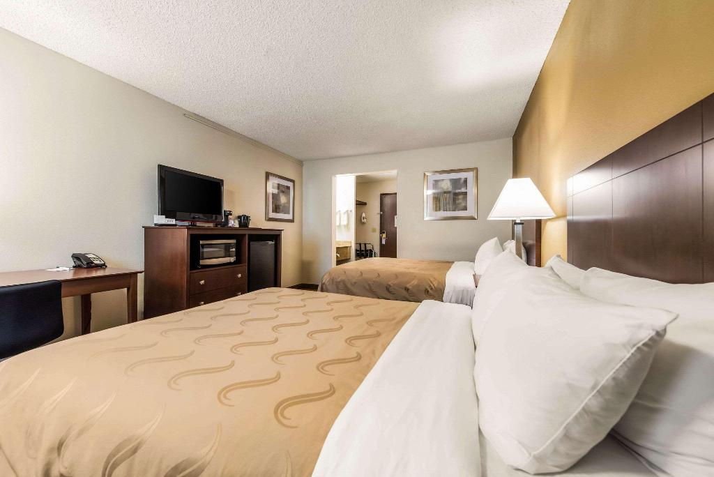 Quality Inn & Suites Lacey I-5
