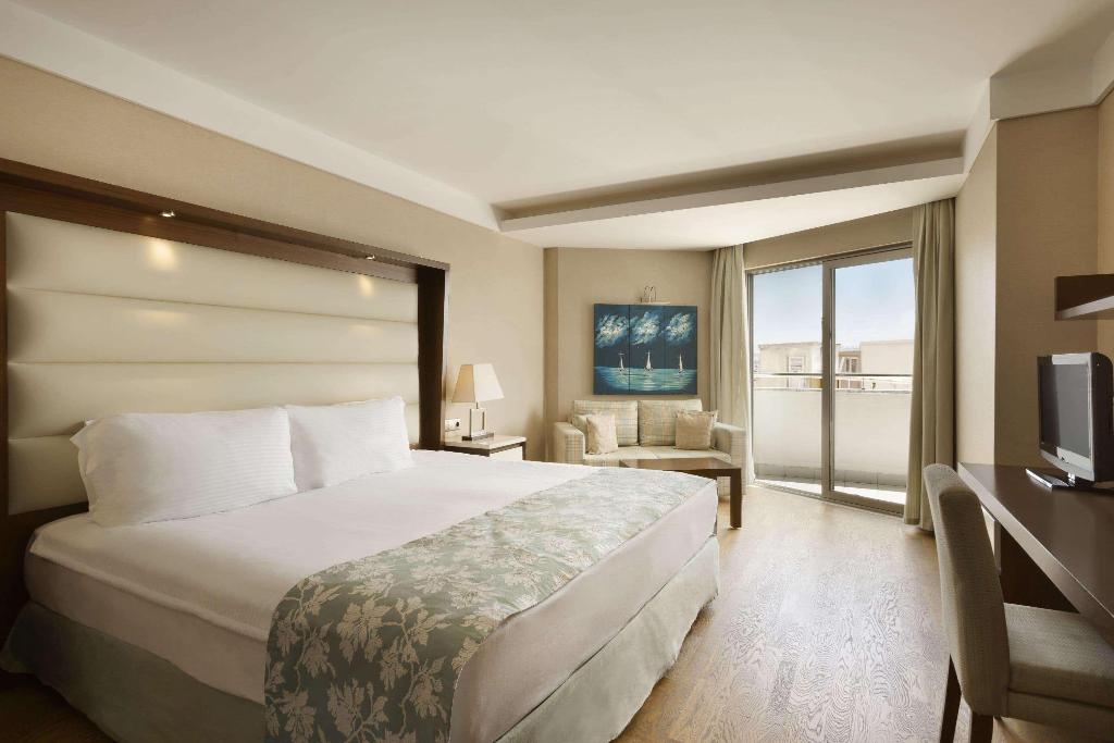 Ramada Plaza By Wyndham Antalya
