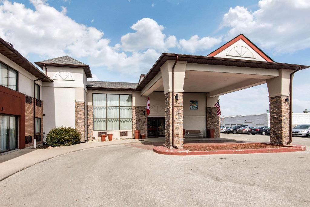 Quality Inn & Suites Toronto