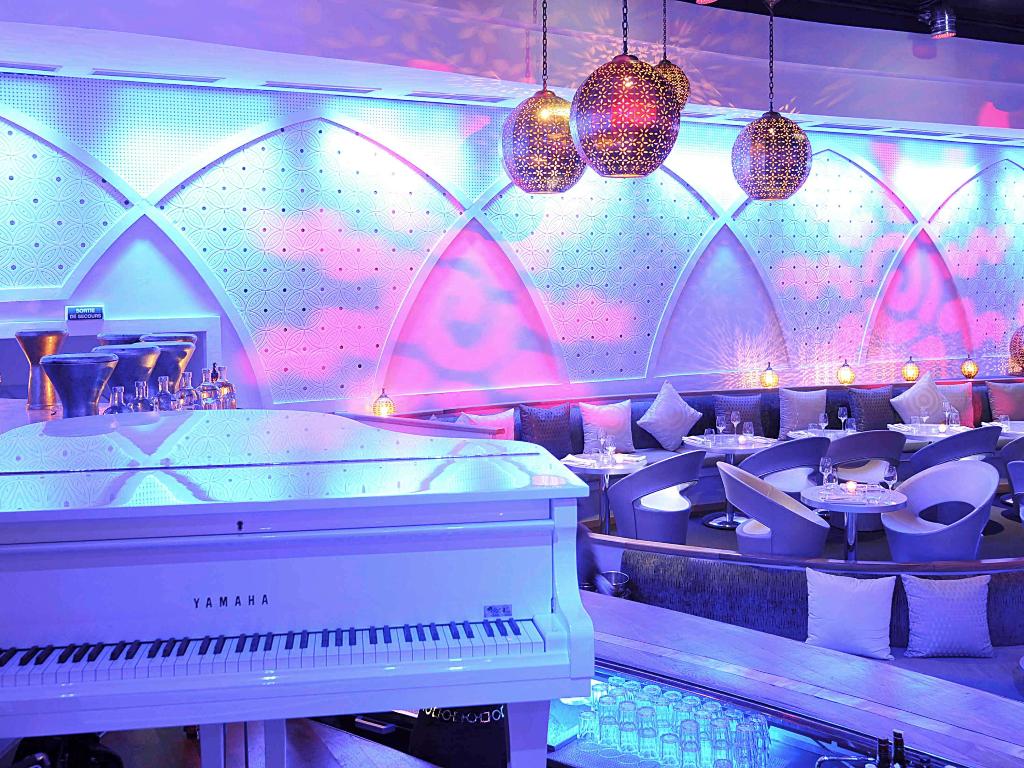 Bar