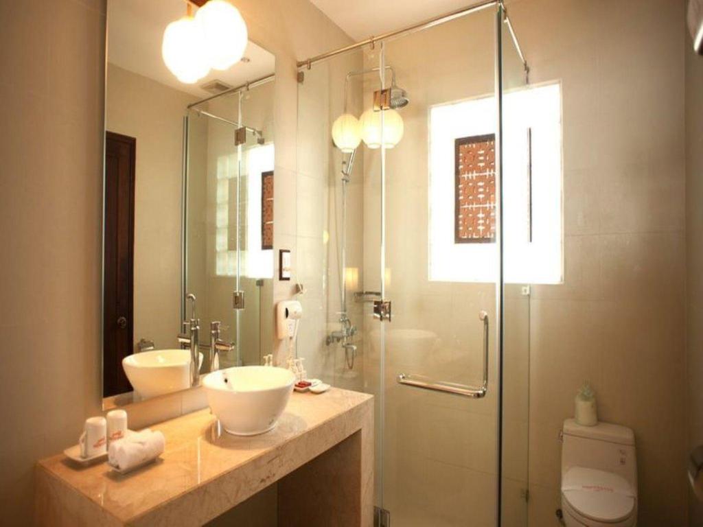 Vinh Hung Riverside Resort & Spa