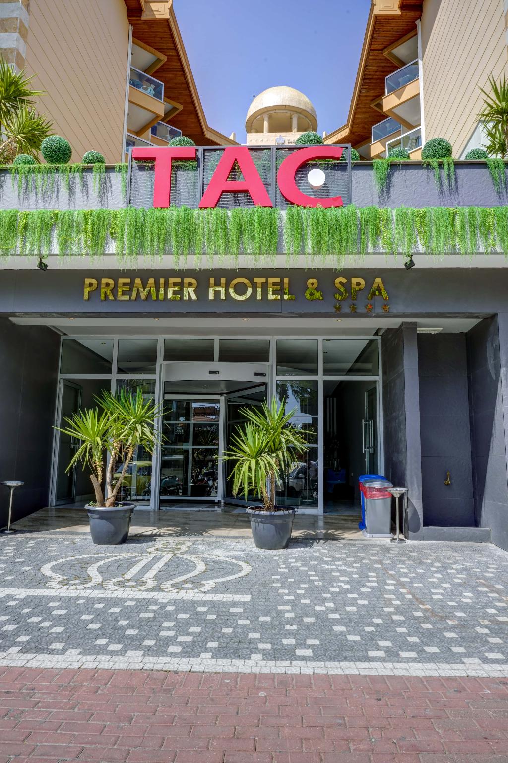 Tac Premier Hotel & Spa 4*