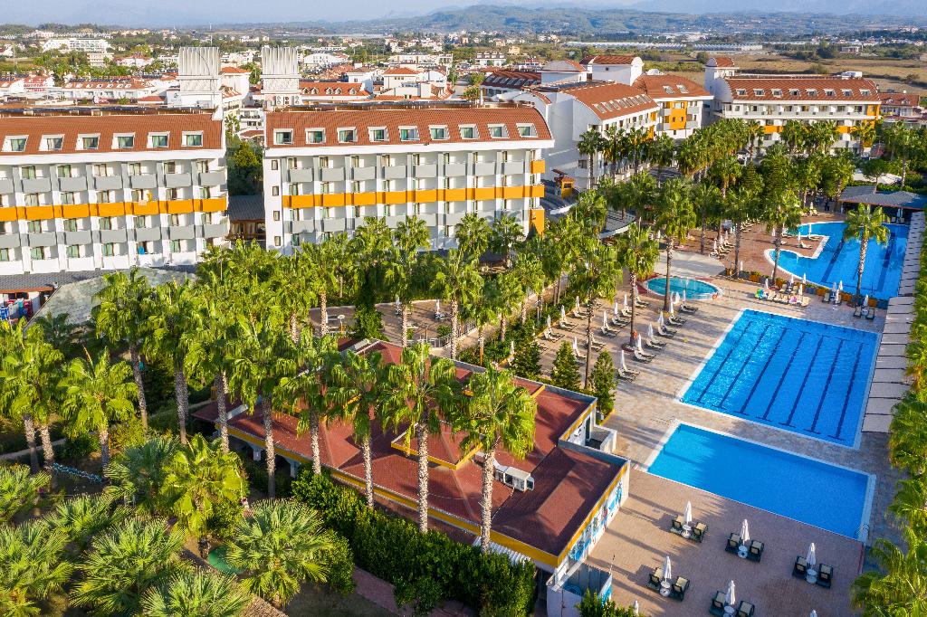 Hane Family Resort Hotel 4*