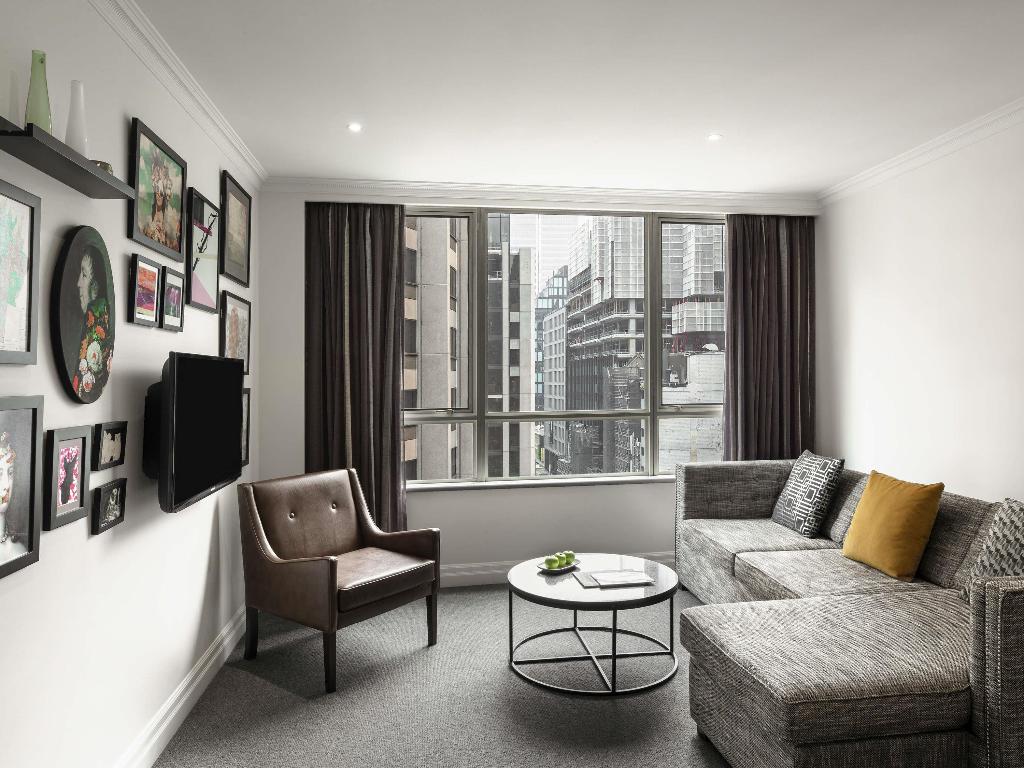 Mantra 2 Bond Street Sydney