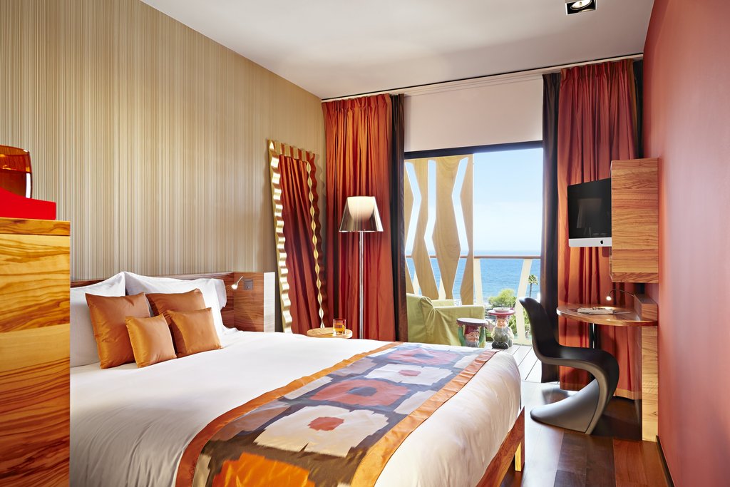 Bohemia Suites & Spa 