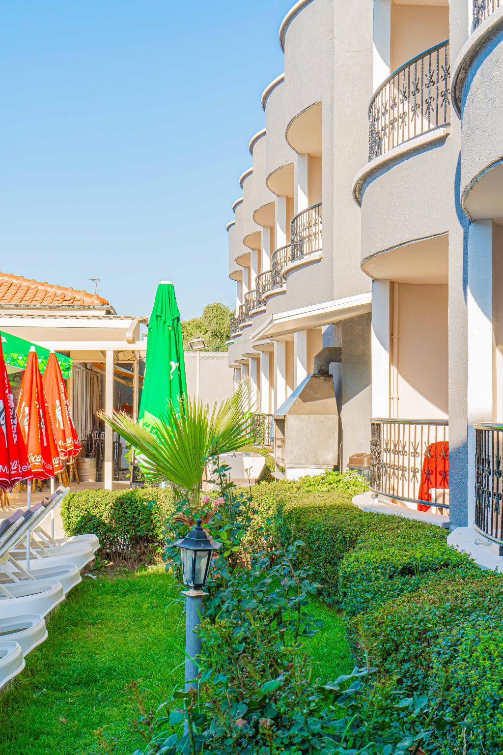 Sayanora Hotel 4*