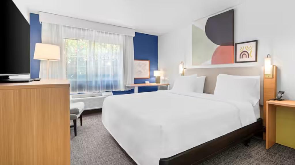 Spark by Hilton Modesto