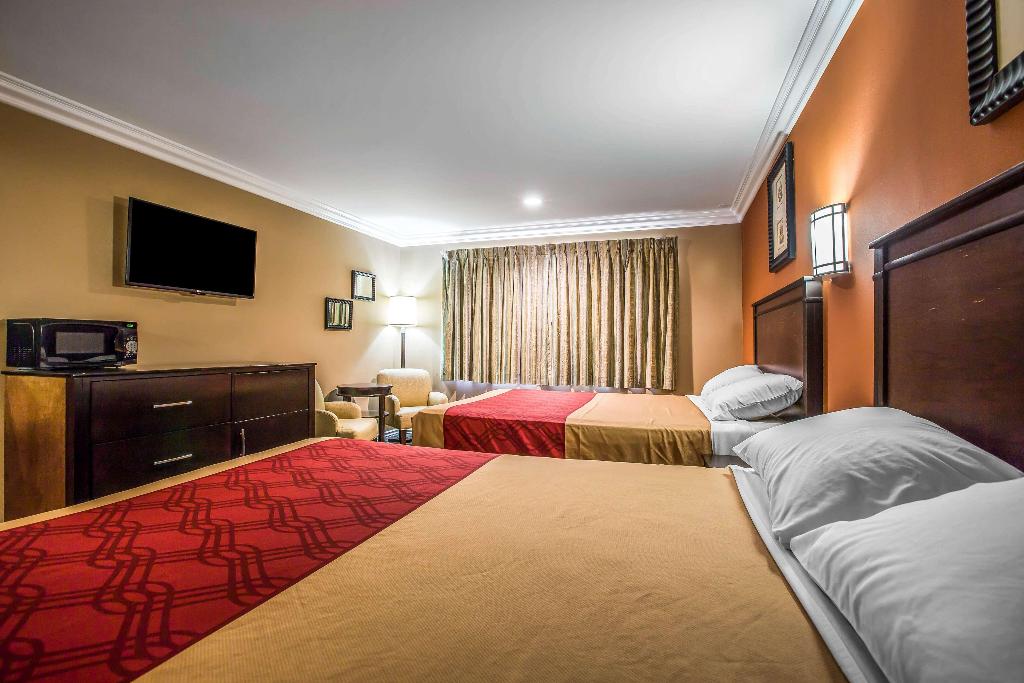 Baymont By Wyndham Ontario