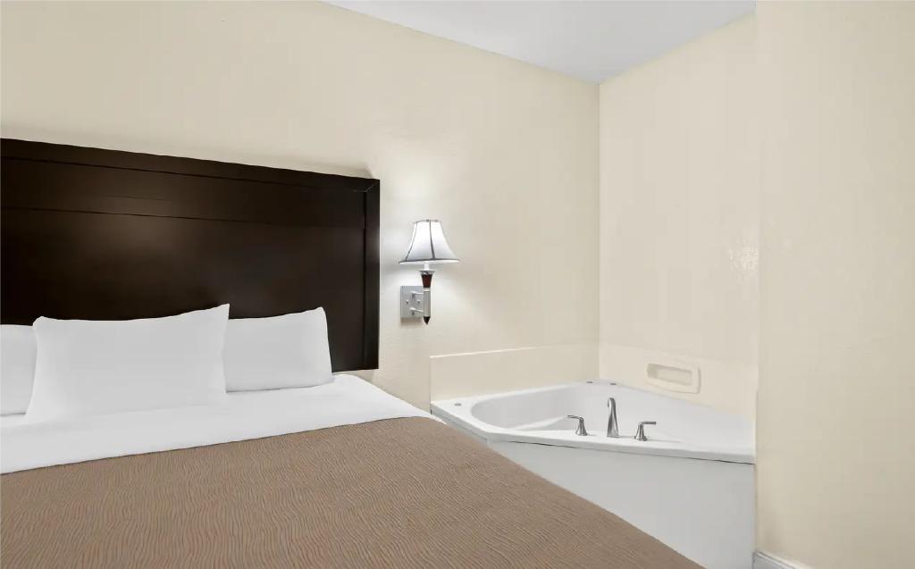 Quality Inn & Suites Lafayette