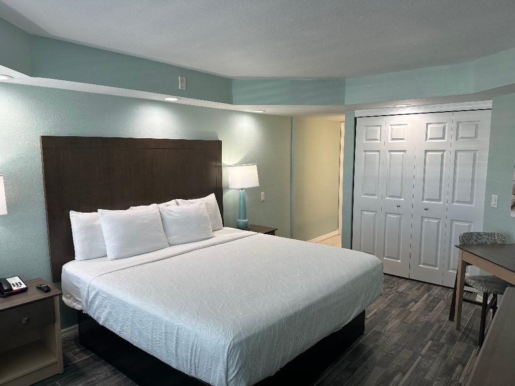 Boardwalk Inn & Suites Daytona Beach