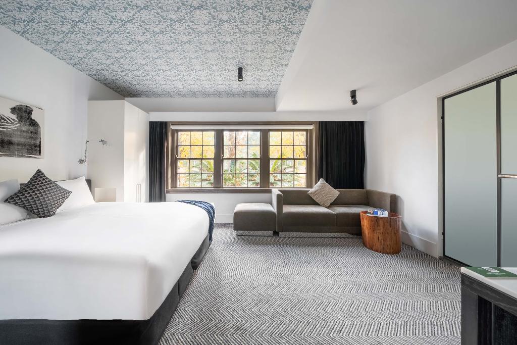Peppers Gallery Hotel Canberra