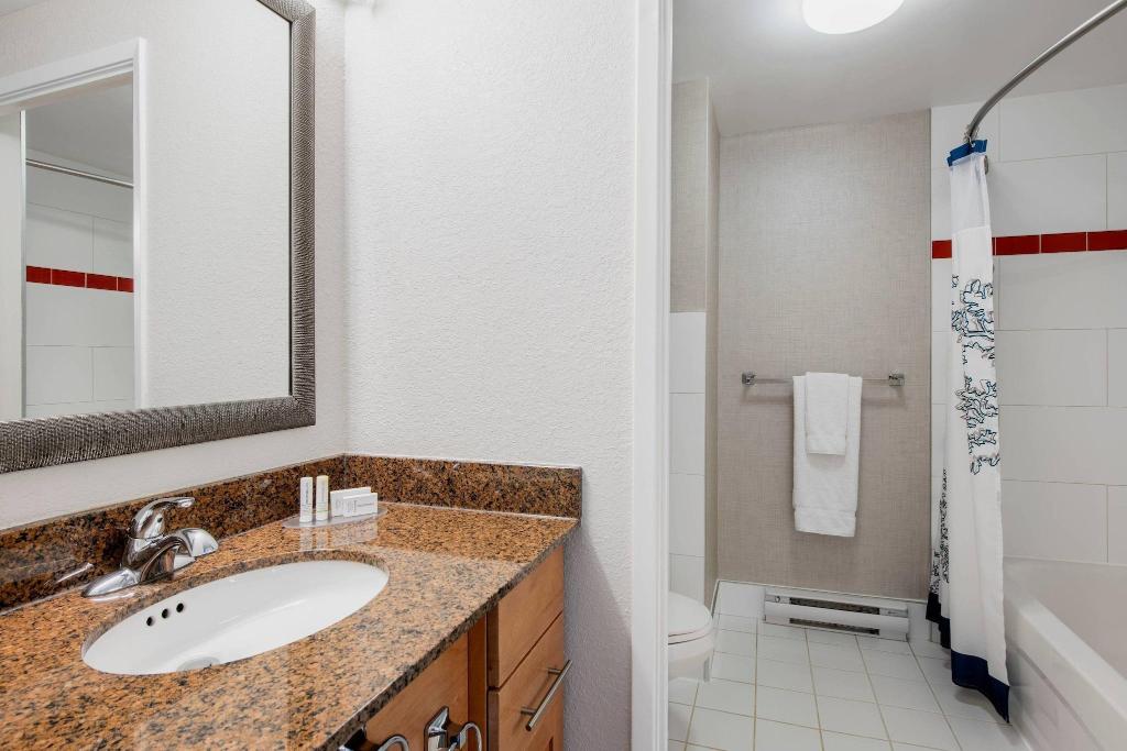 Residence Inn Kingston Water's Edge photo 88