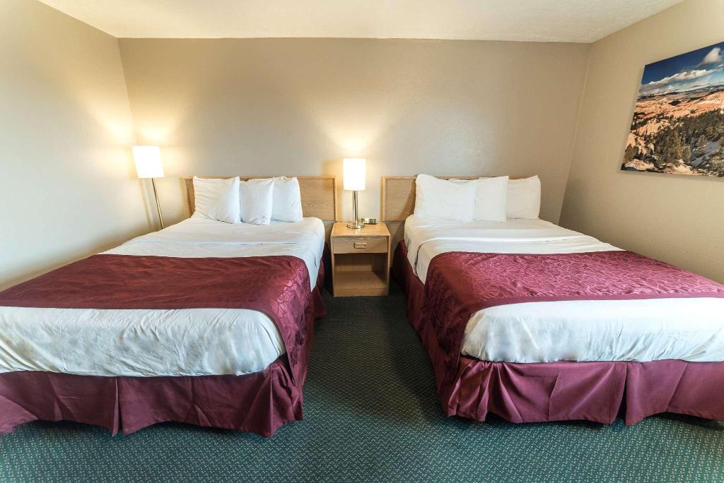 Red Ledges Inn