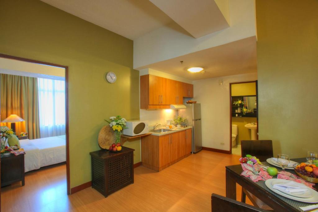 The Malayan Plaza Hotel