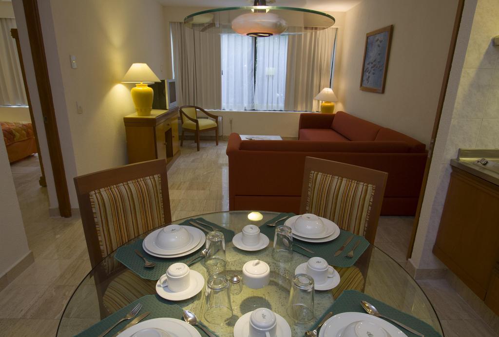 Ocean Breeze Hotels Acapulco