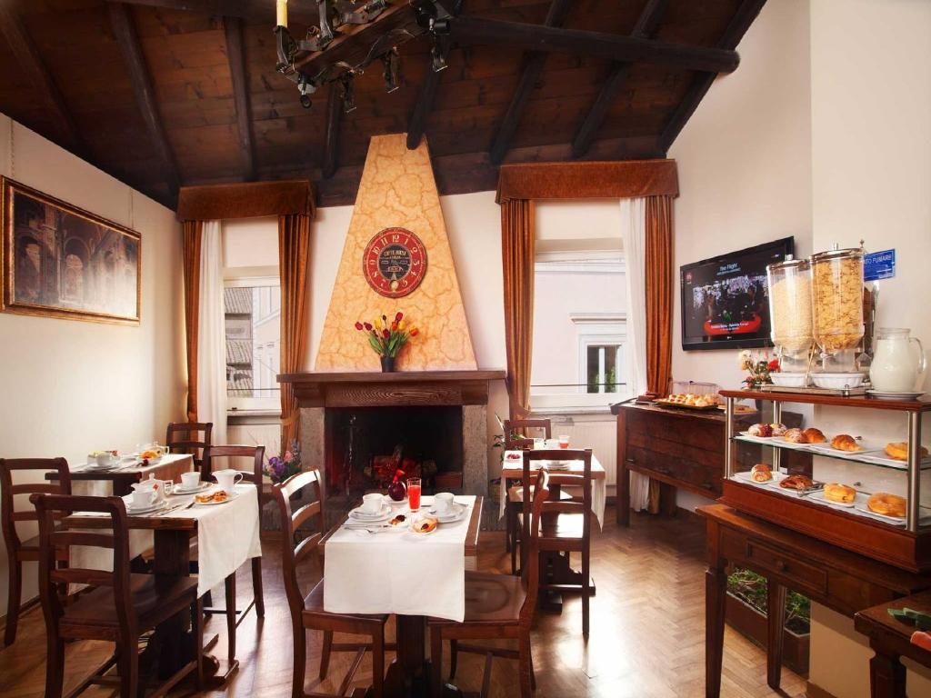 Hotel Pantheon Inn, Italien, Rom. Großes 2