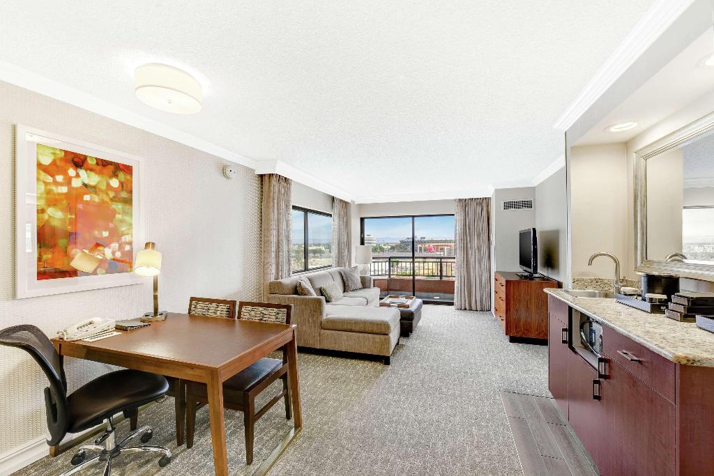 Embassy Suites by Hilton Anaheim/Orange photo 127