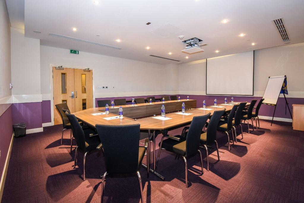 Premier Inn Dubai Investments Park - Conferences