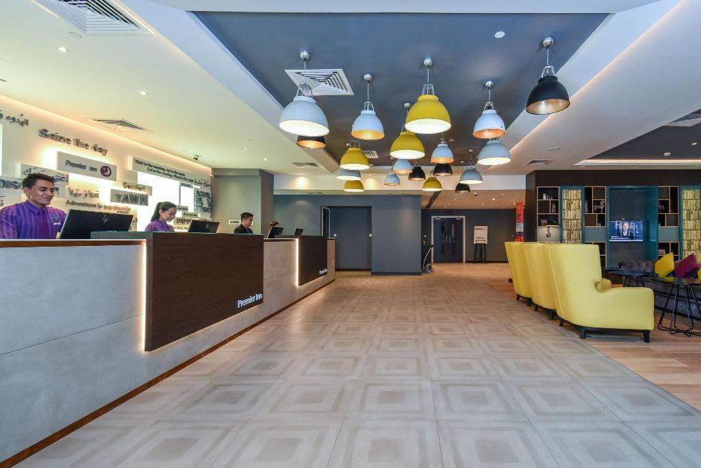 Premier Inn Dubai Investments Park - Lobby
