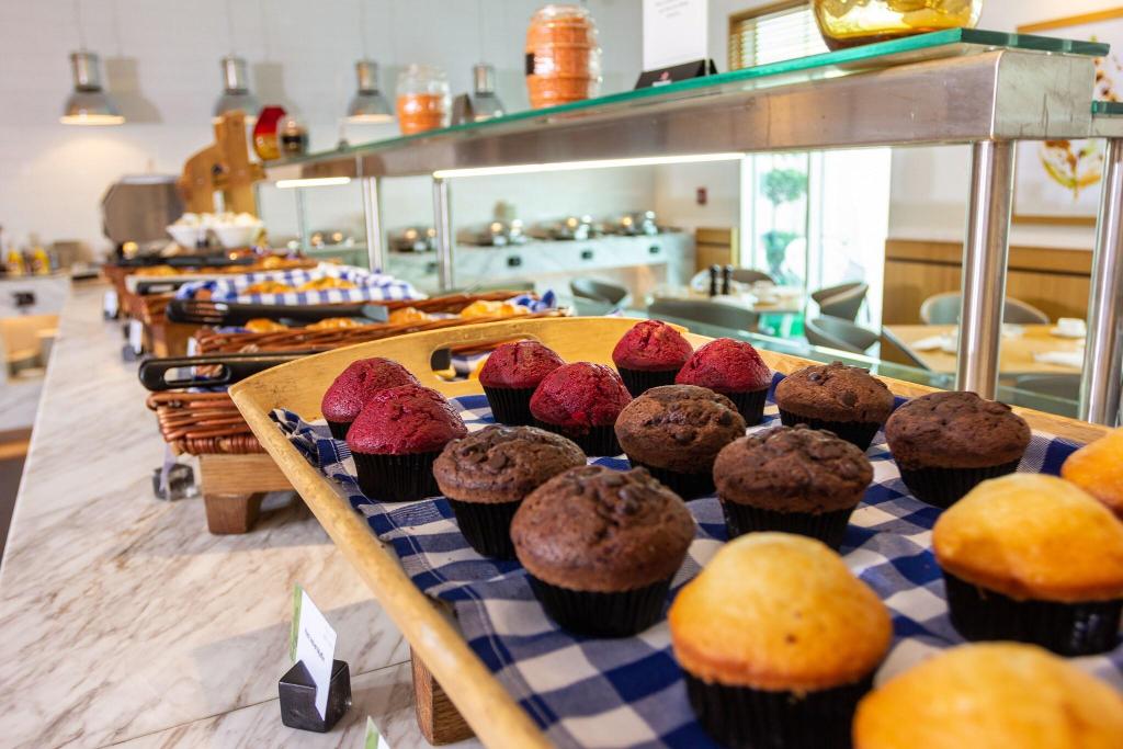 Premier Inn Dubai Investments Park - Restaurant