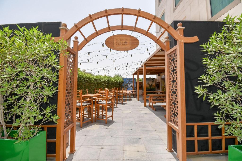Premier Inn Dubai Investments Park - Terrace