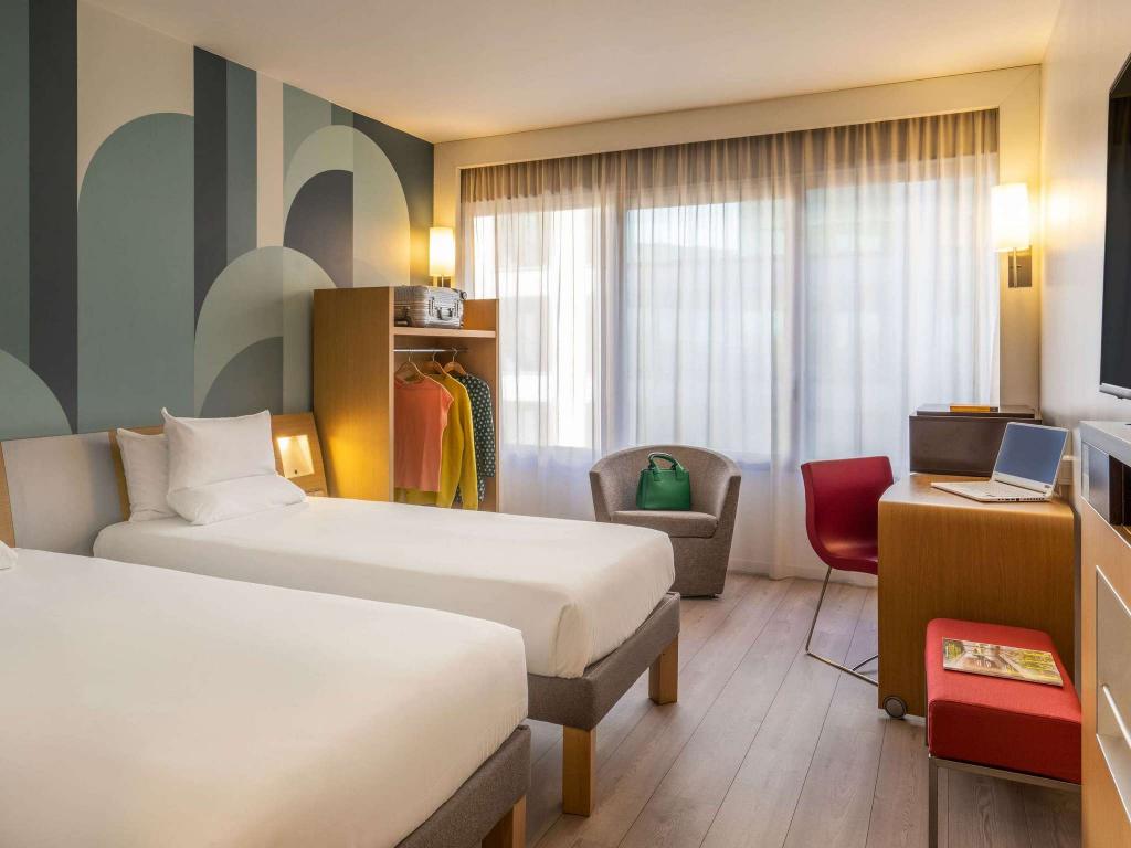 hotel-thumb
