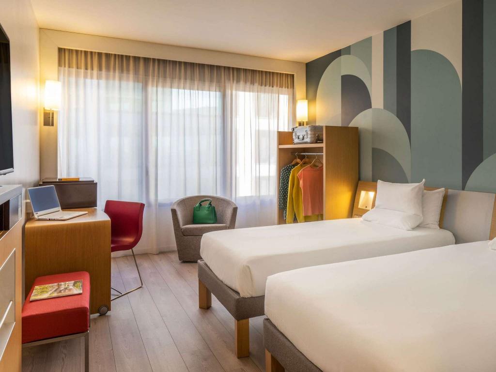 hotel-thumb