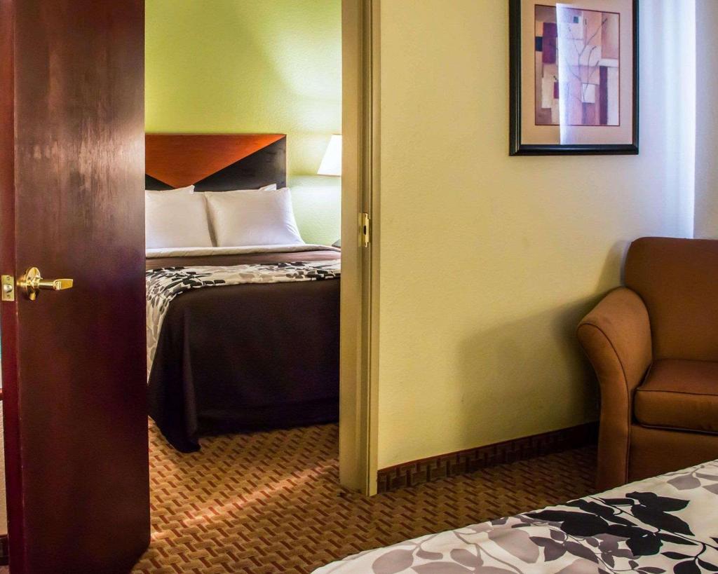 Sleep Inn & Suites at Six Flags