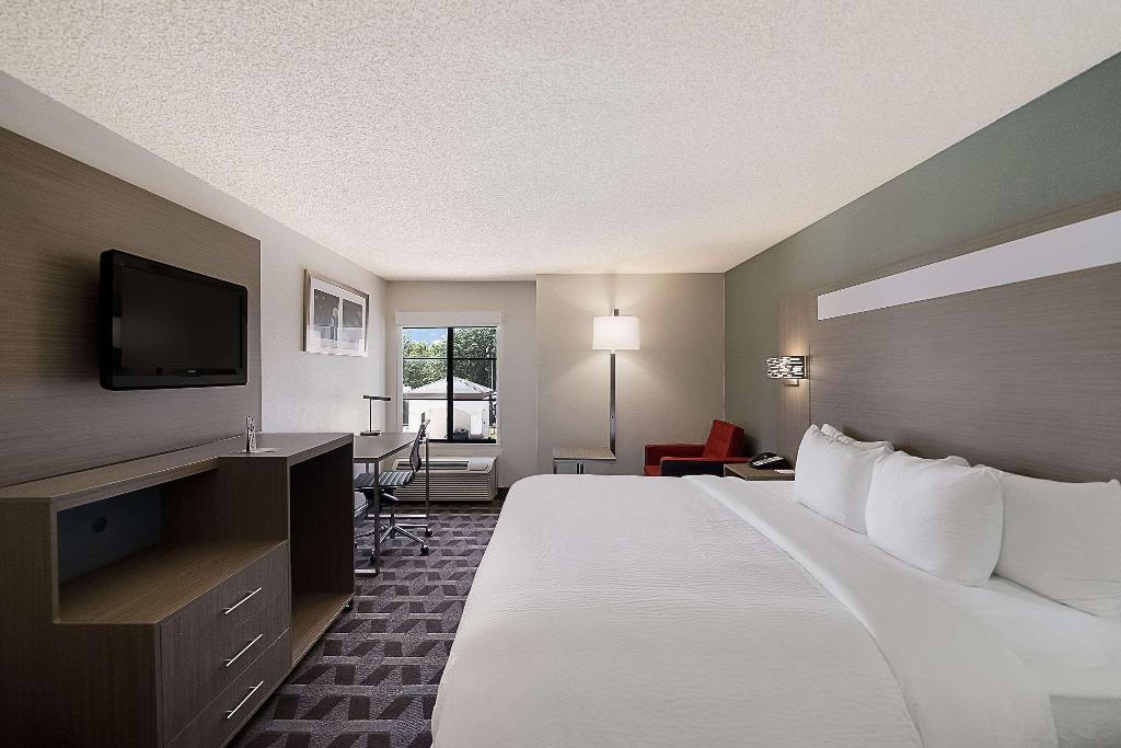 Quality Inn and Suites DFW South