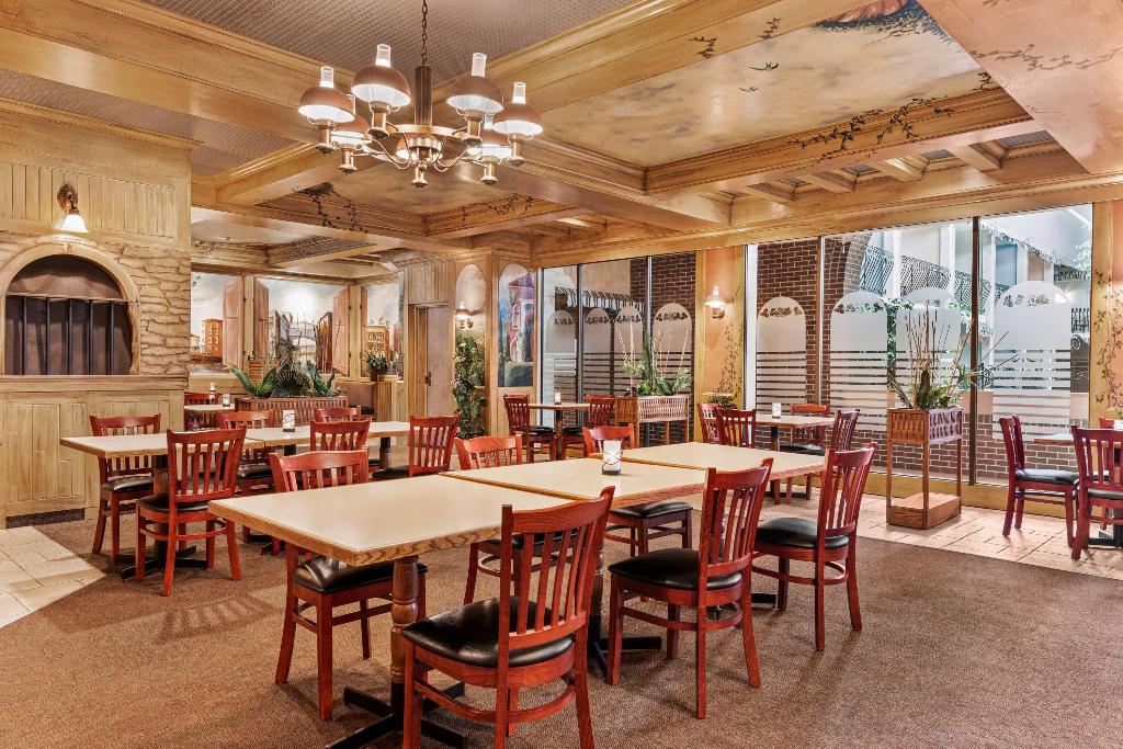 Ramada by Wyndham Fredericton photo 99