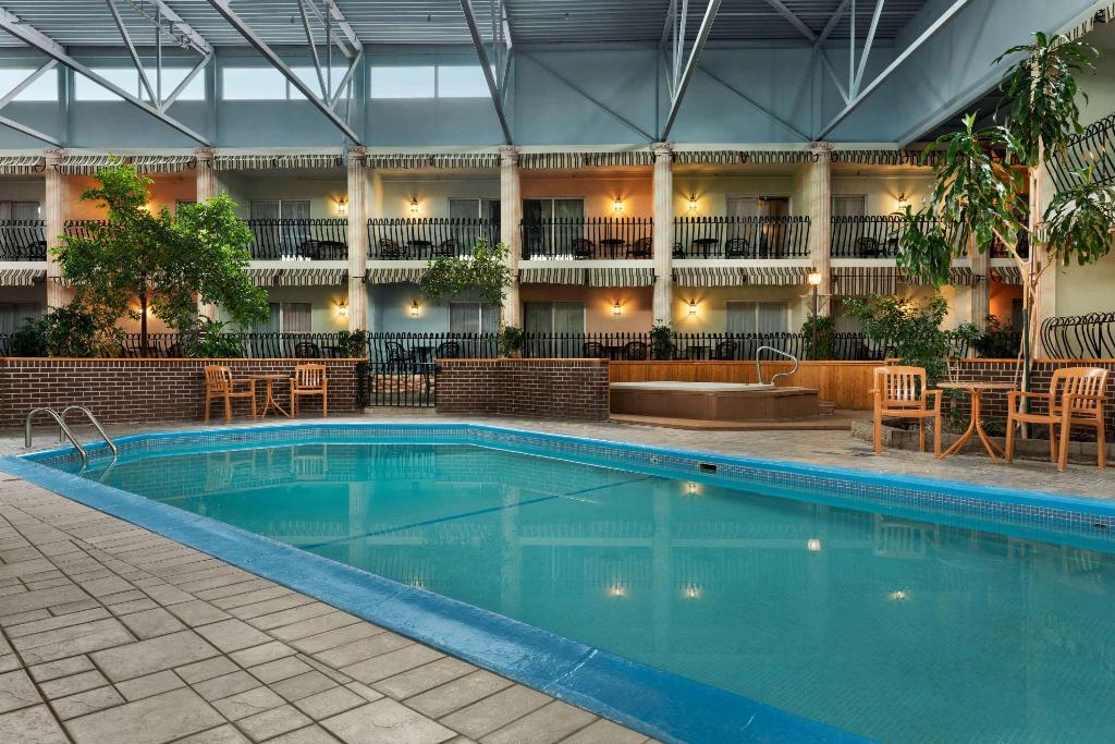 Ramada by Wyndham Fredericton photo 22