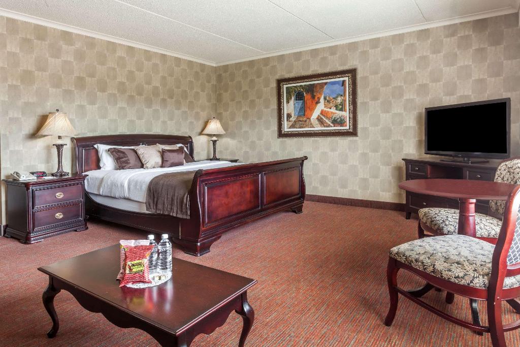 Ramada by Wyndham Fredericton photo 79