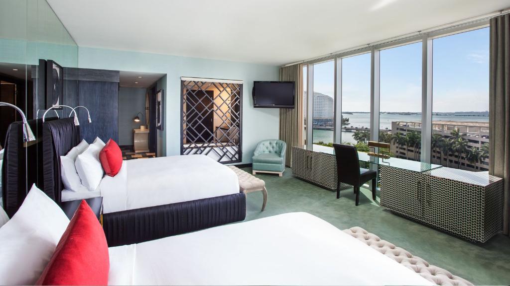 hotel-thumb