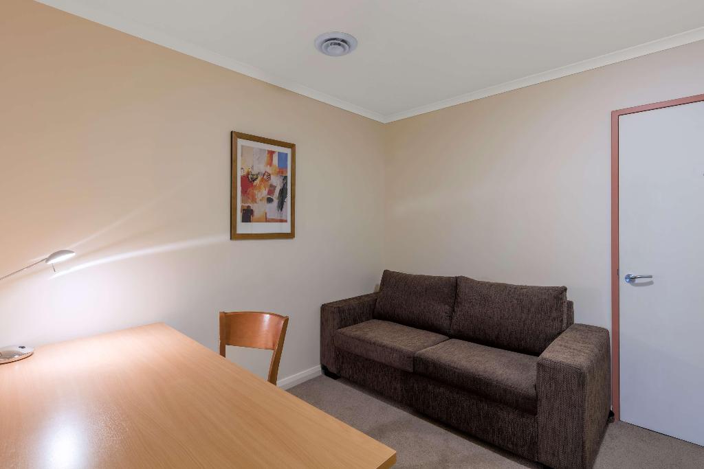 Nesuto Canberra Apartment Hotel