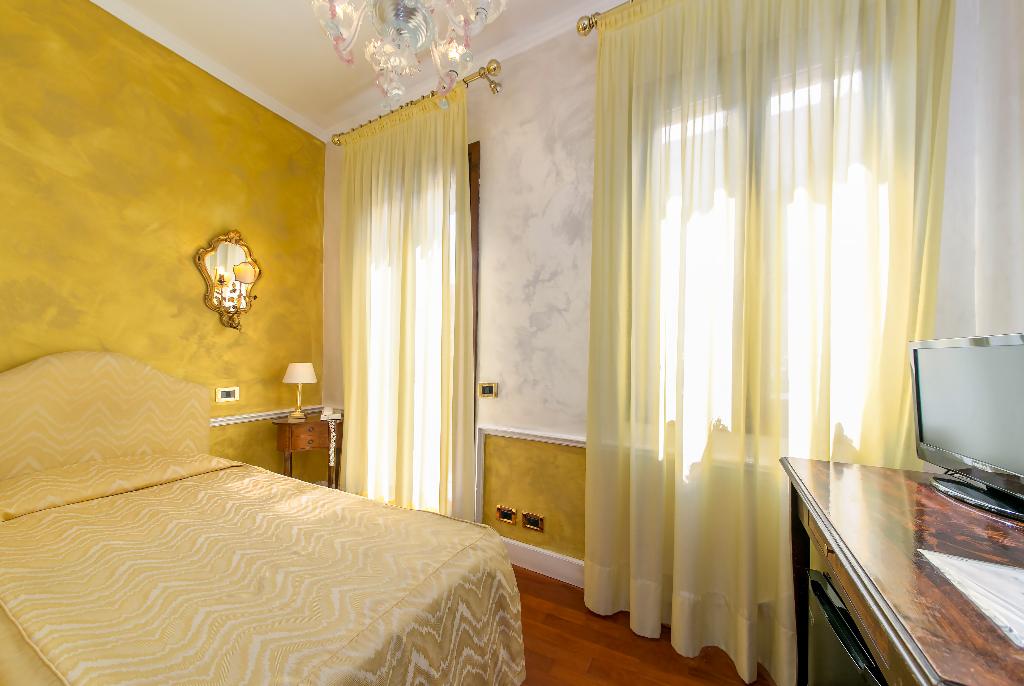 Hotel Pantalon, Italien, Venedig. Großes 1