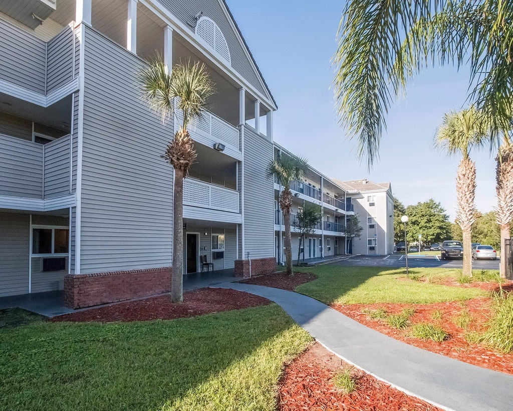 hotel-thumb