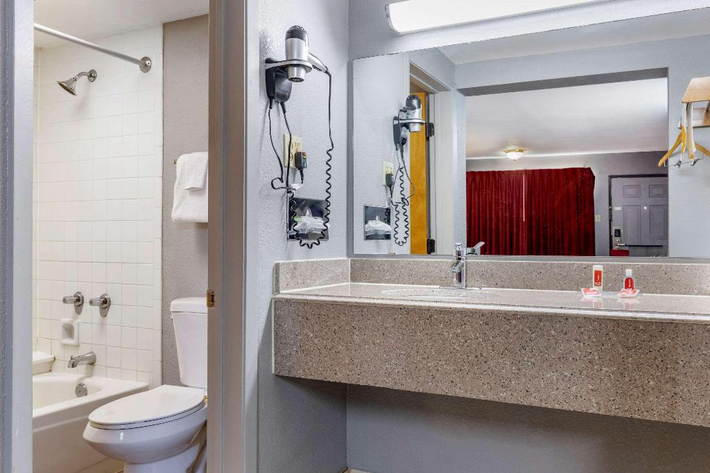 Econo Lodge Wichita Falls Downtown