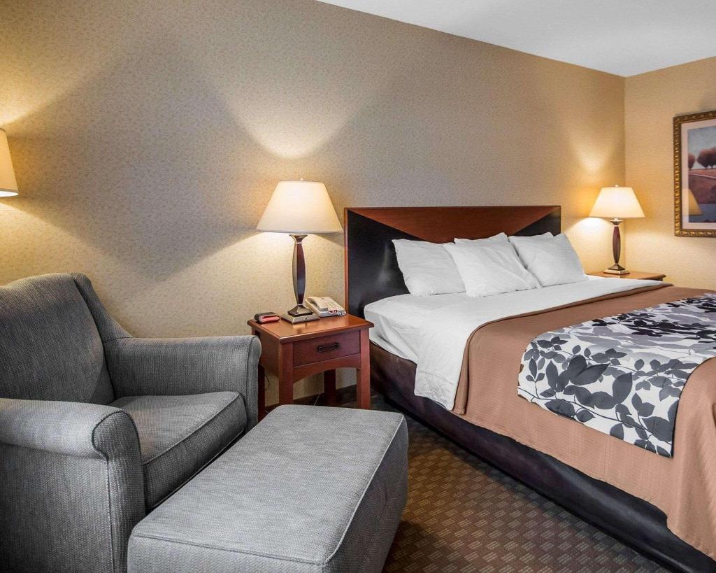 Rodeway Inn & Suites Salina KS
