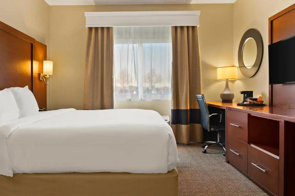 Comfort Suites Saginaw Area