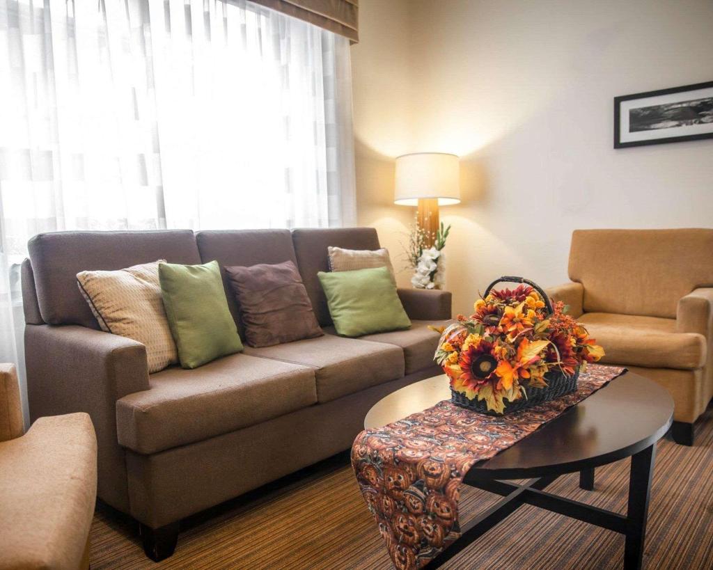 Sleep Inn & Suites