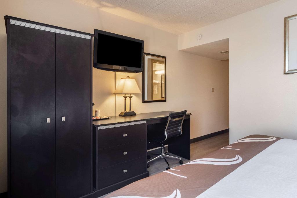 Quality Inn & Suites Indiana Area