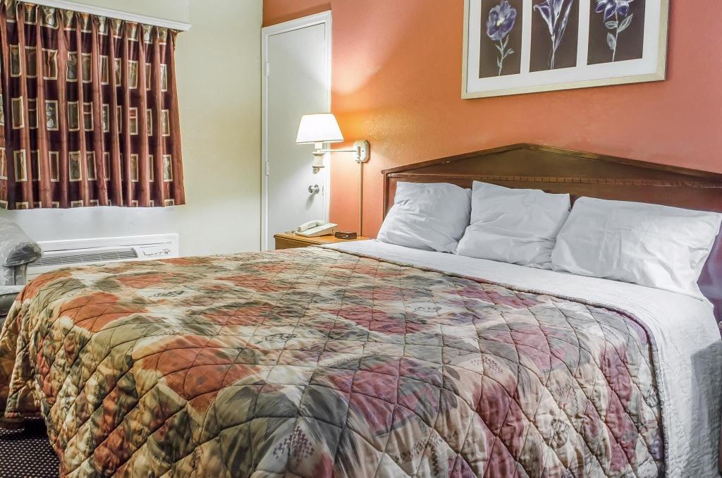 Rodeway Inn