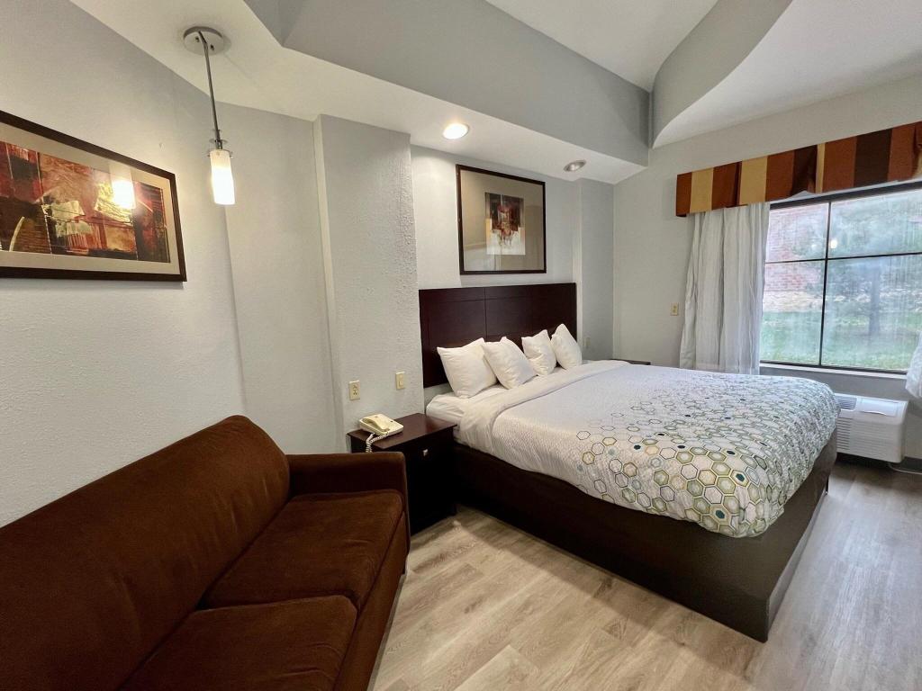 HomeTowne Studios & Suites Washington
