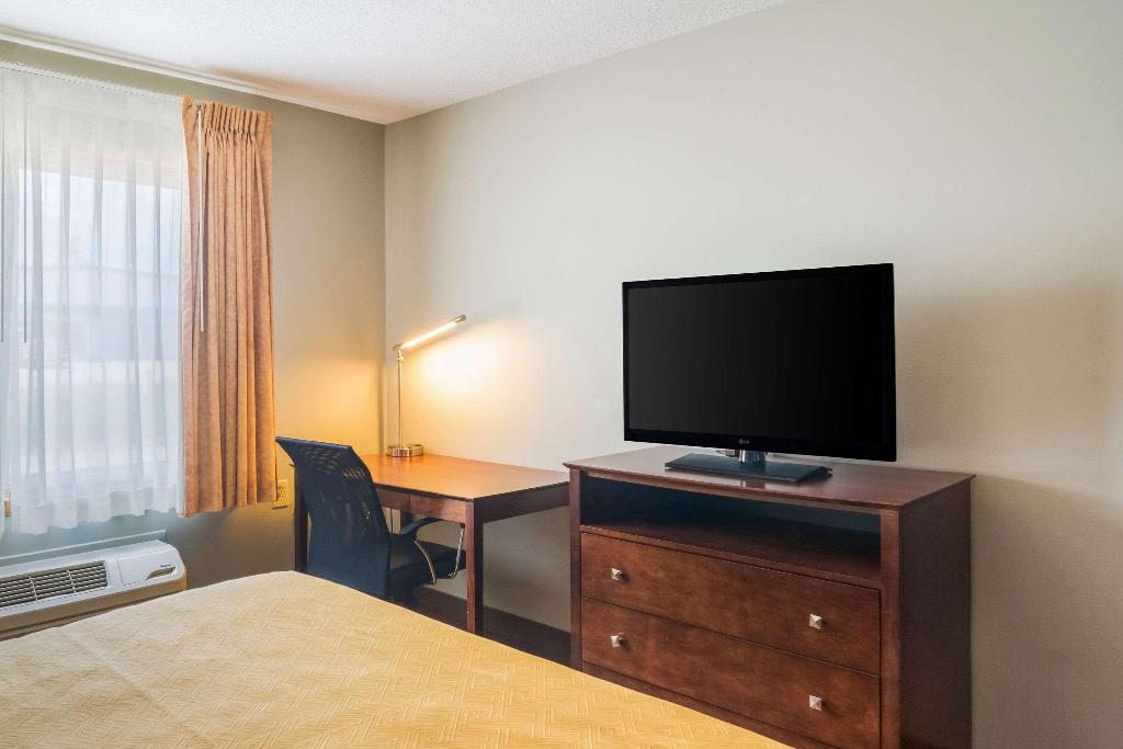 Econo Lodge Duluth Near Miller Hill Mall
