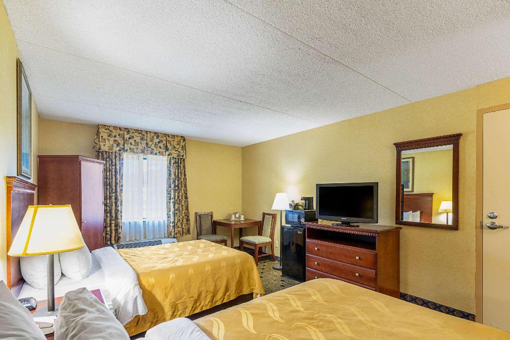 Quality Inn & Suites Coldwater Area